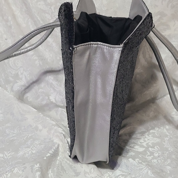 Sequins Kitty Bag - Picture 8 of 16